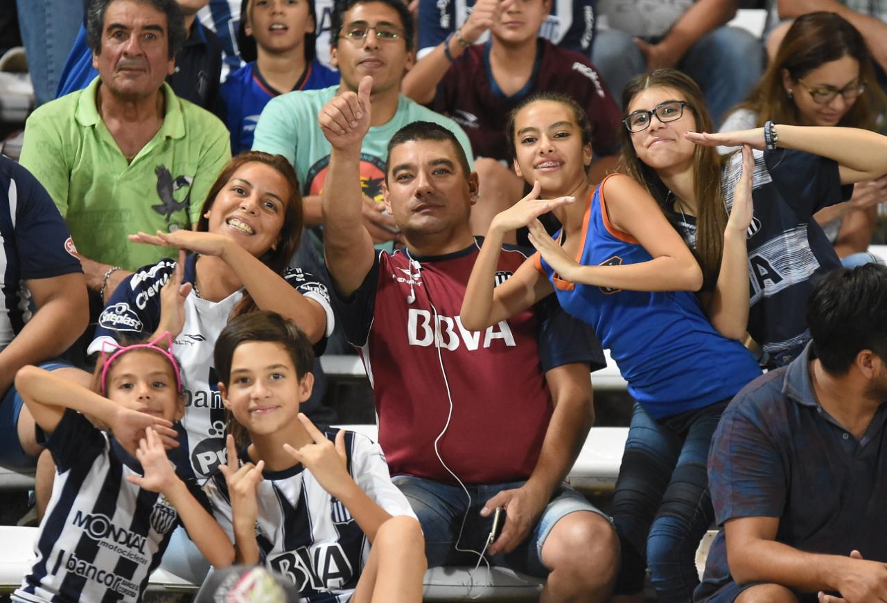 El Kempes fue una fiesta albiazul en la reanudación de la Superliga. Foto: Lucio Casalla / ElDoce.tv