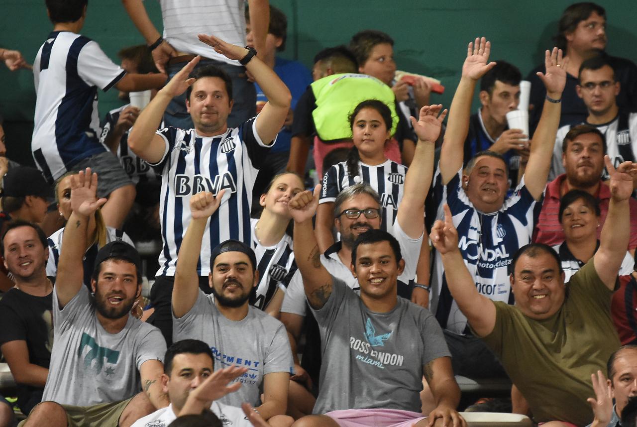 El Kempes fue una fiesta albiazul en la reanudación de la Superliga. Foto: Lucio Casalla / ElDoce.tv