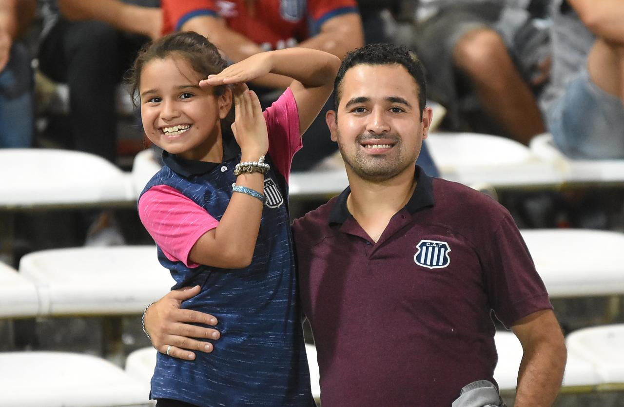 El Kempes fue una fiesta albiazul en la reanudación de la Superliga. Foto: Lucio Casalla / ElDoce.tv