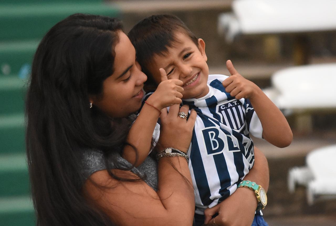 El Kempes fue una fiesta albiazul en la reanudación de la Superliga. Foto: Lucio Casalla / ElDoce.tv