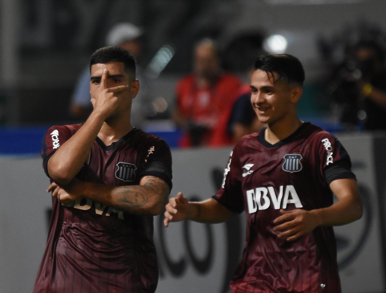 El Kempes fue una fiesta albiazul en la reanudación de la Superliga. Foto: Lucio Casalla / ElDoce.tv