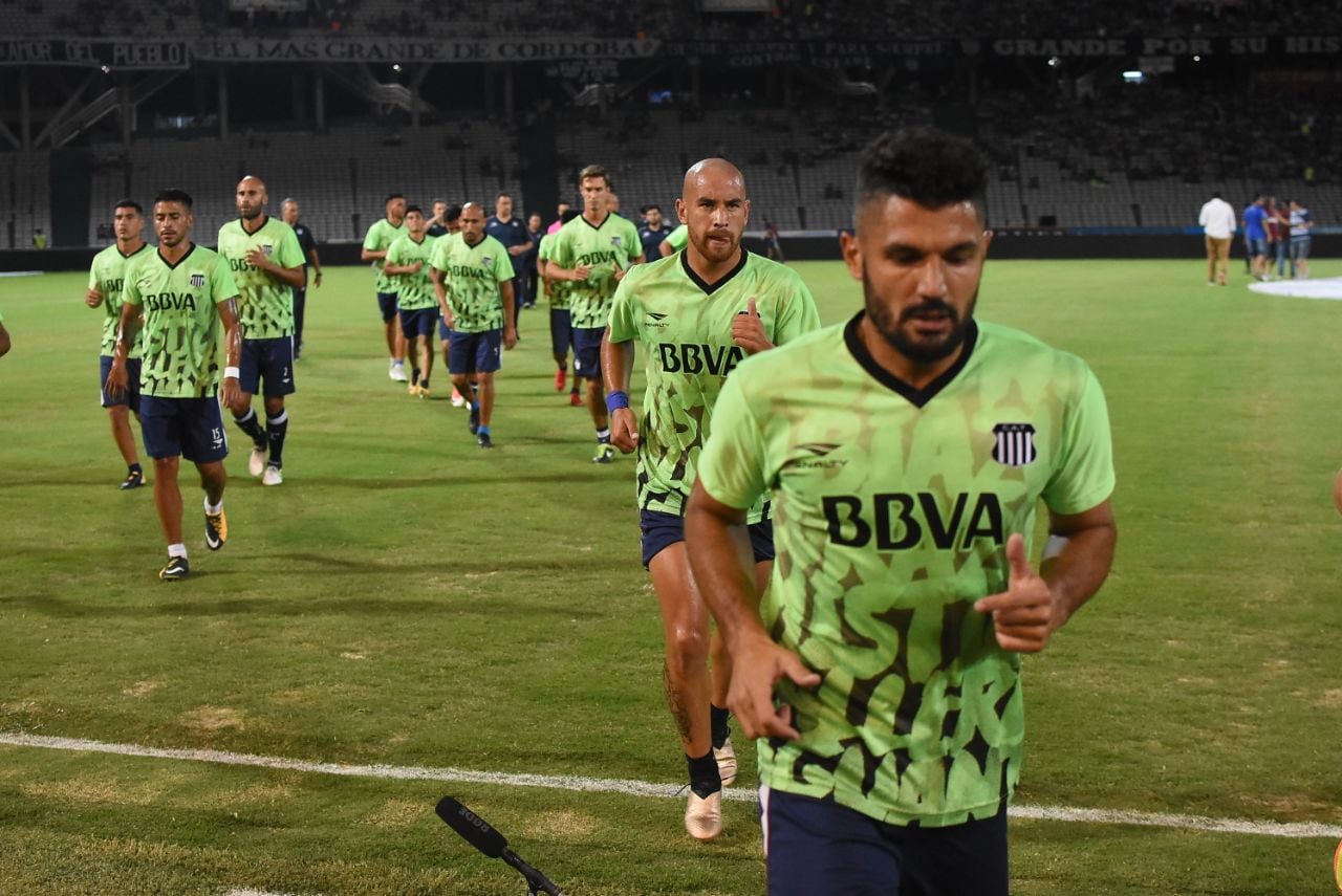 El Kempes fue una fiesta albiazul en la reanudación de la Superliga. Foto: Lucio Casalla / ElDoce.tv