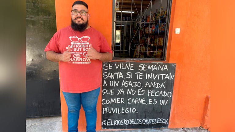 El kiosco de los carteles se inauguró en plena pandemia.