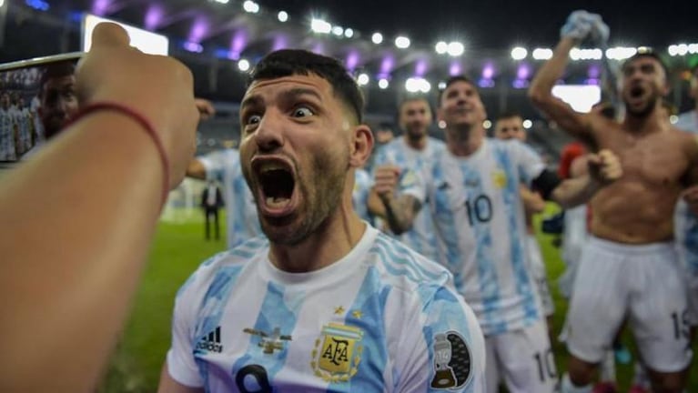 El Kun Agüero anunció su retiro del fútbol por una arritmia