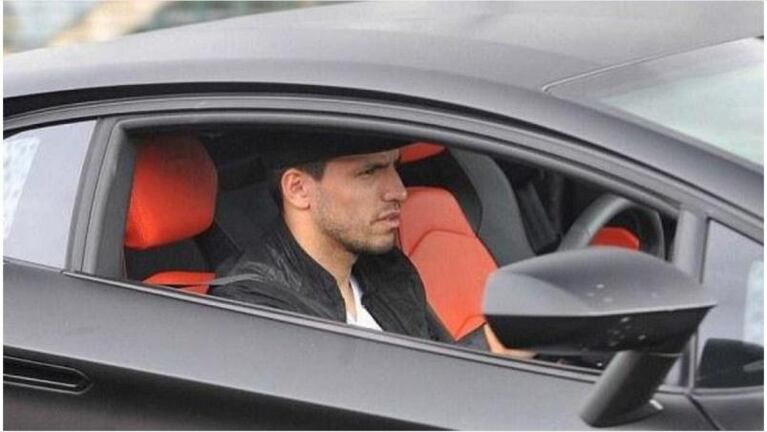 El Kun Agüero vende su Lamborghini y lo definió como su “compra más inútil”