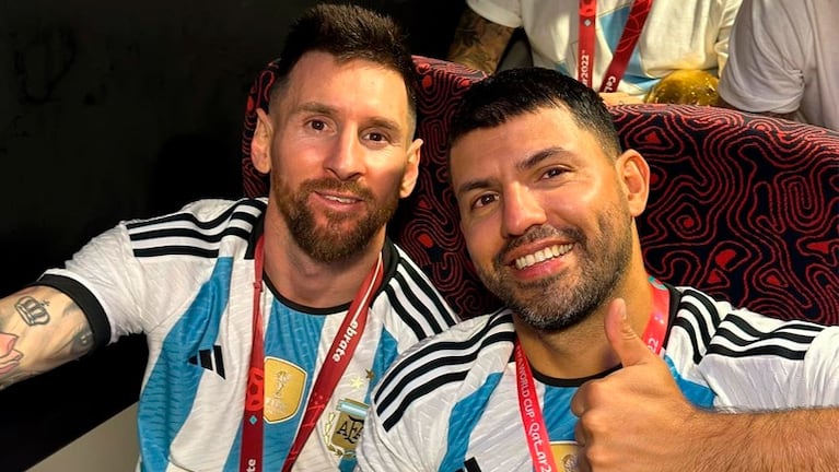 El Kun y Messi festejaron juntos la consagración en el Mundial.