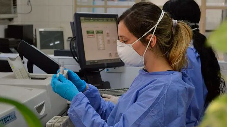 El Laboratorio Central de Córdoba realiza el monitoreo de las variantes del Covid-19. (Foto ilustrativa)