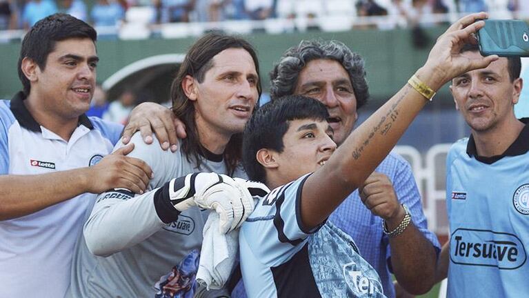 El lado "B" del cumple 40 de Olave en Belgrano-Banfield