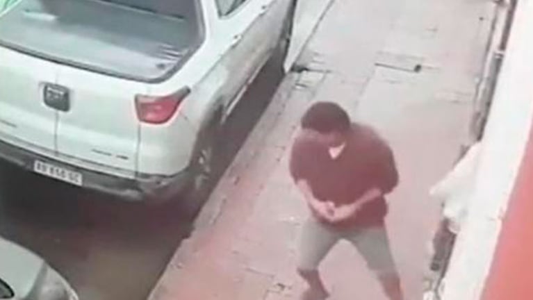 El ladrón quedó escrachado en un video de una cámara de seguridad.