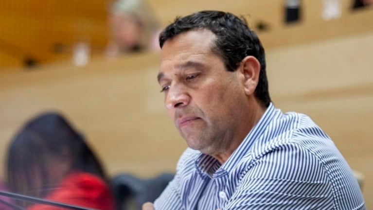 El legislador Ramón Flores pidió licencia en la Unicameral.