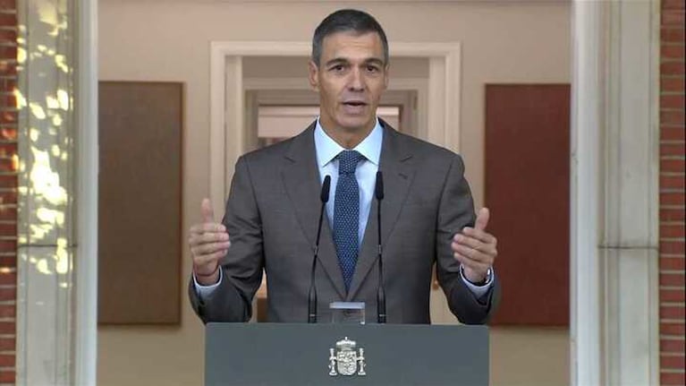 El líder del PSOE convocó a las urnas para el 29 de noviembre.