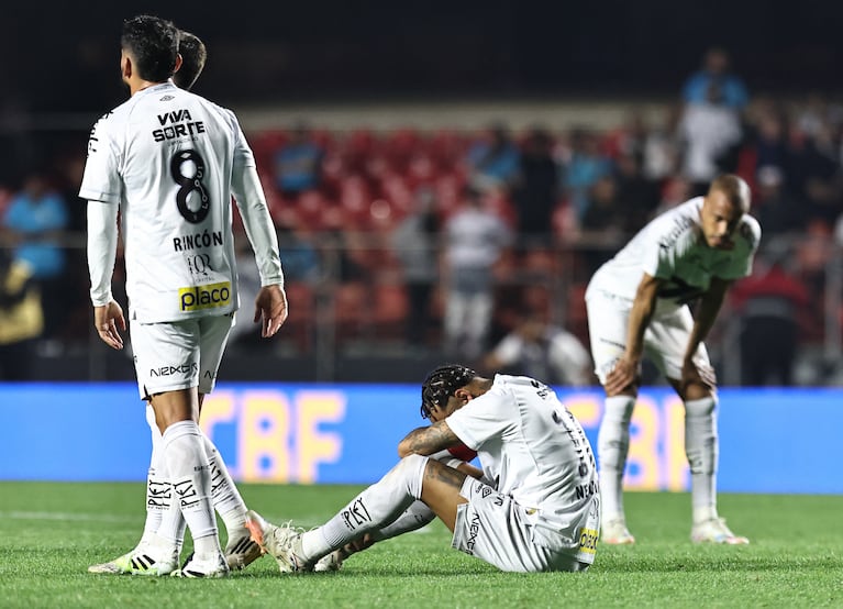El llanto de Neymar tras caer derrotado ante el Vasco da Gama. REUTERS/Thiago Bernardes