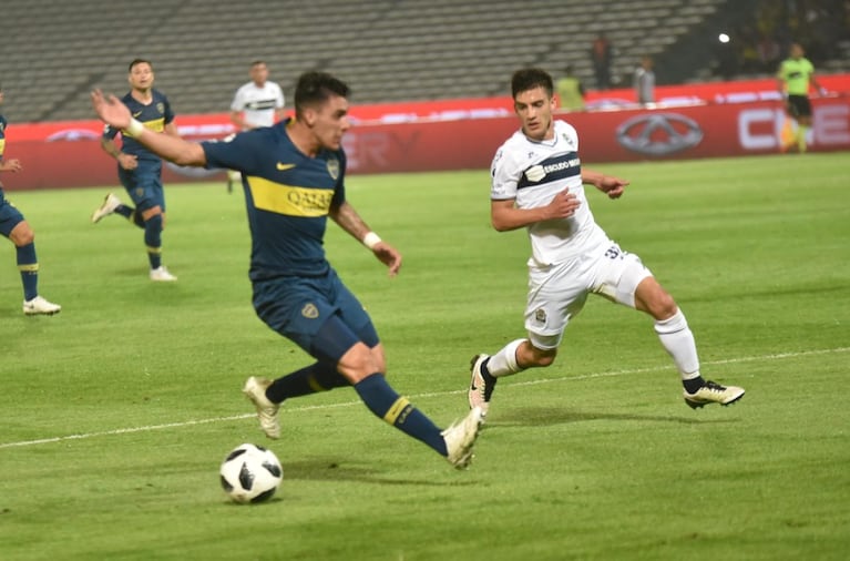 El Lobo sigue en la Copa Argentina por un gol sobre el final. Foto: Lucio Casalla / ElDoce.tv.