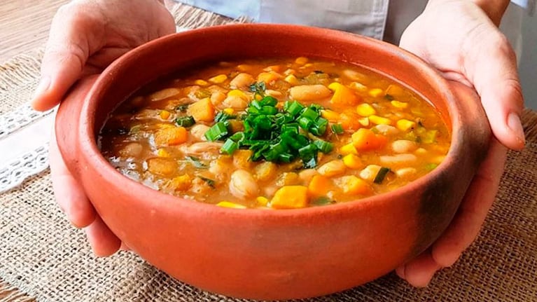El locro no puede faltar el 25 de mayo.