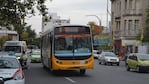 El lunes, los colectivos funcionarán con la frecuencia de los domingos.