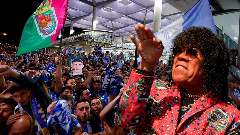 El Málaga festejó su ascenso con una canción de La Mona elegida por distintas hinchadas del mundo 