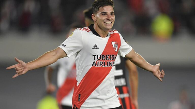El Manchester City lo quiere a Julián Álvarez.