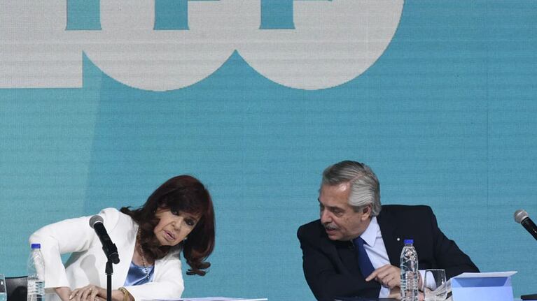 El mandatario embistió contra la Corte Suprema y el macrismo.