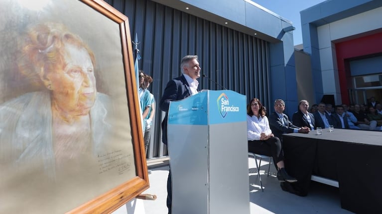 El mandatario inauguró una escuela Proa en su ciudad natal.