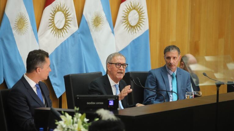 El mandatario provincial puso en marcha un nuevo período en la Legislatura.