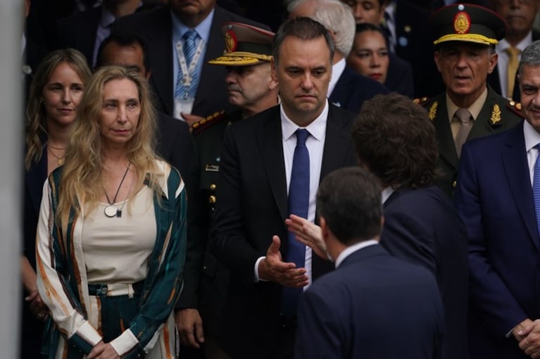 El mandatario volvió a bancar a su jefe de Gabinete en medio del escándalo que lo rodea.