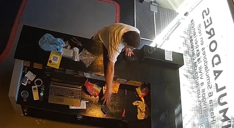 El "mano larga" actuó en segundos de forma silenciosa.