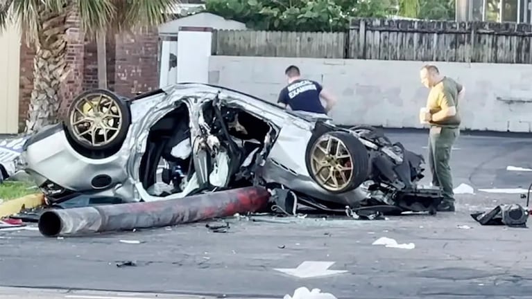 El Maserati quedó totalmente destruido tras el impacto.