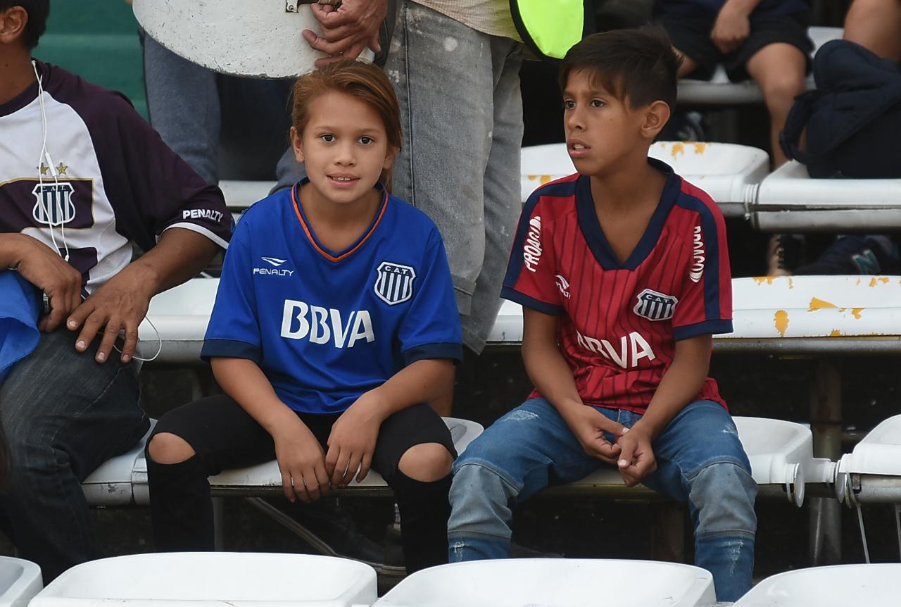 El Matador fue más que su rival y pelea bien arriba. Foto: Lucio Casalla / ElDoce.tv