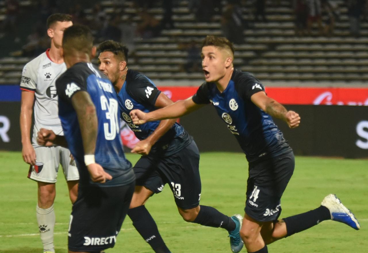 El Matador ganó 2-0 y sueña con las copas. Foto: Lucio Casalla/ElDoce.tv