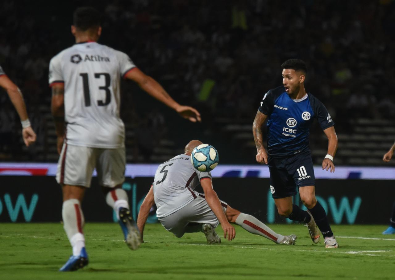 El Matador ganó 2-0 y sueña con las copas. Foto: Lucio Casalla/ElDoce.tv