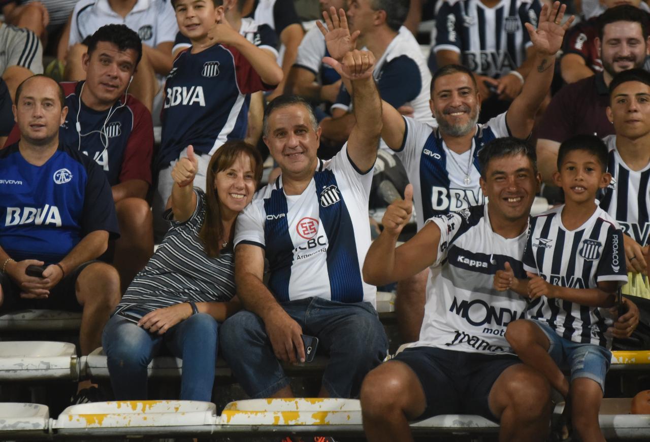 El Matador ganó 2-0 y sueña con las copas. Foto: Lucio Casalla/ElDoce.tv