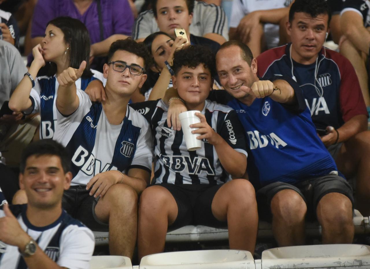 El Matador ganó 2-0 y sueña con las copas. Foto: Lucio Casalla/ElDoce.tv