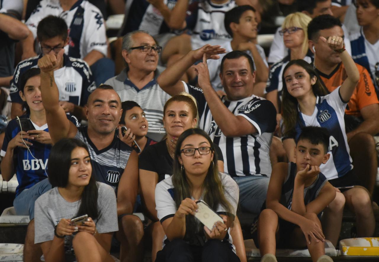 El Matador ganó 2-0 y sueña con las copas. Foto: Lucio Casalla/ElDoce.tv