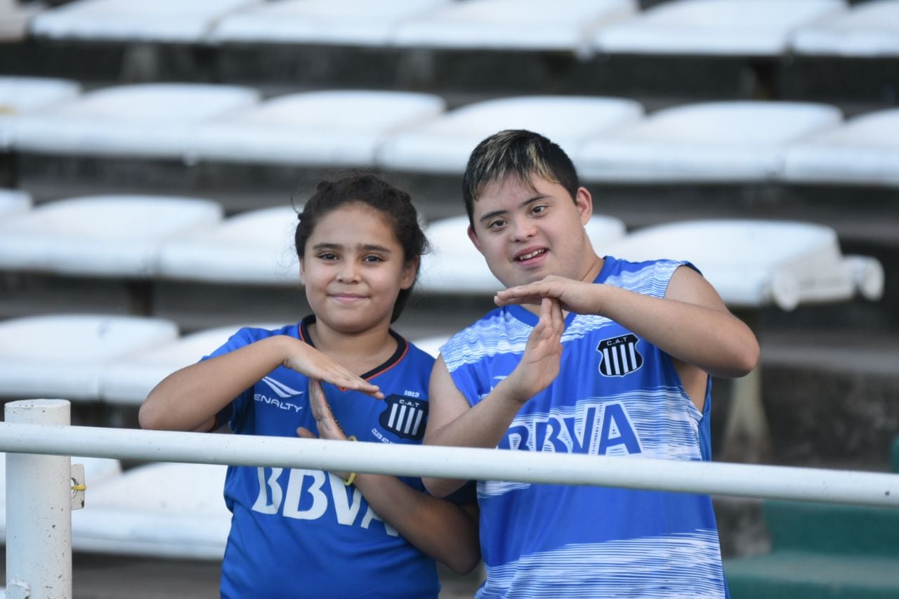 El Matador hizo un partidazo y volvió a sonreír en la Superliga. Foto: Lucio Casalla / ElDoce.tv