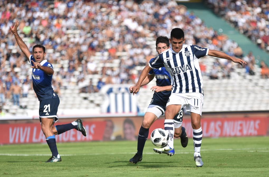 El Matador hizo un partidazo y volvió a sonreír en la Superliga. Foto: Lucio Casalla / ElDoce.tv