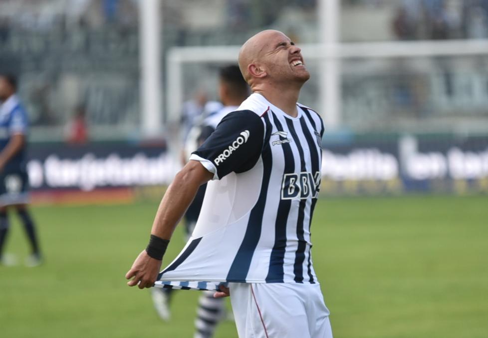 El Matador hizo un partidazo y volvió a sonreír en la Superliga. Foto: Lucio Casalla / ElDoce.tv