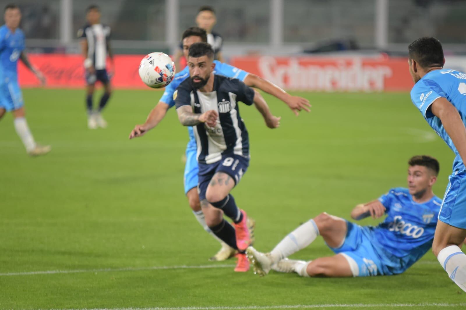 El Matador quedó muy cerca del líder del torneo. Fotos: Lucio Casalla/ElDoce.tv