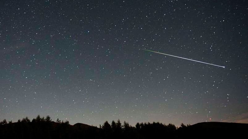 El mejor horario para observar la lluvia de meteoros será en la madrugada.