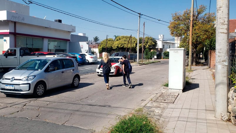 El menor asaltado y su mamá relataron el grave episodio. Foto: Juan Pablo Lavisse/El Doce.