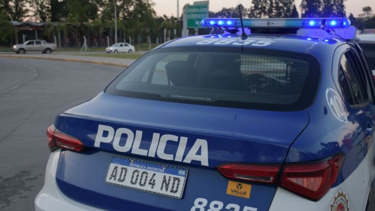 El menor atacó al trabajador junto a otros adolescentes.