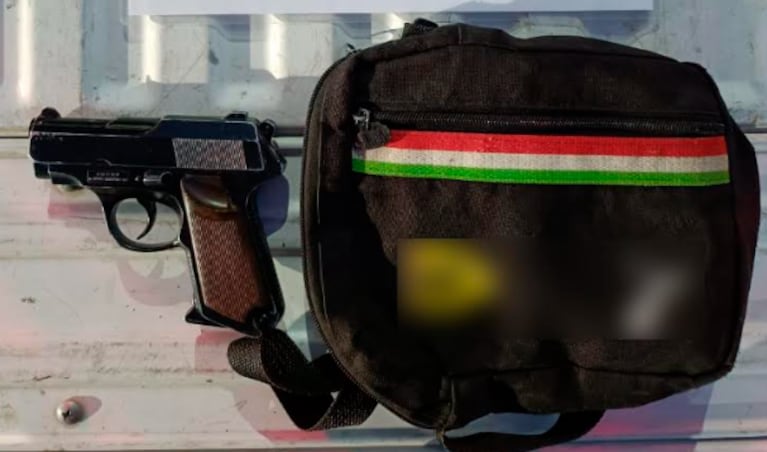 El menor tenía el arma entre sus pertenencias.