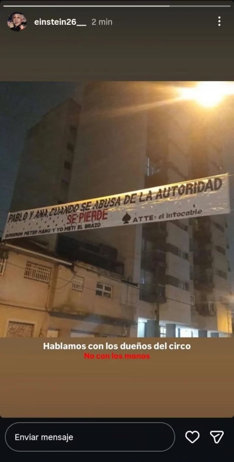 El mensaje en redes tras el pasacalles frente a una escuela.
