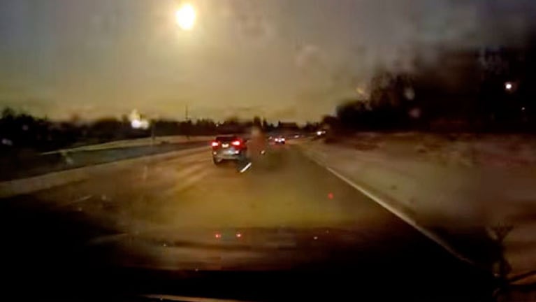 El meteorito iluminó la noche en el estado de Michigan, Estados Unidos.