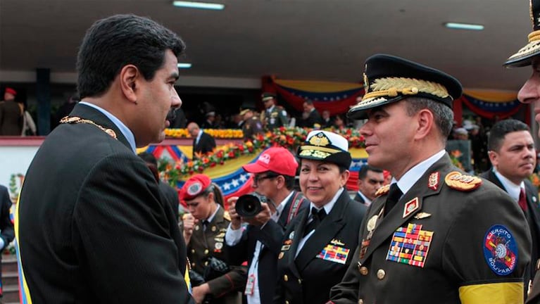 El Ministro de Defensa de Maduro solicitó tribunales militares para ciudadanos que "ataquen" a las Fuerzas Armadas.