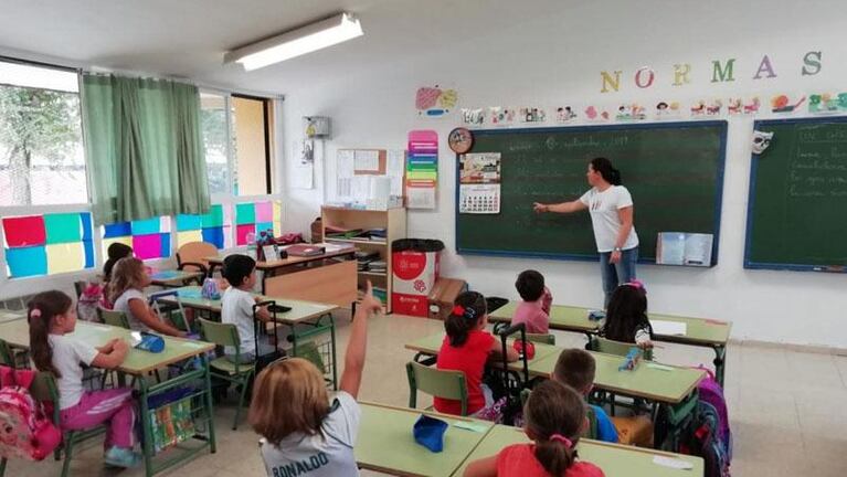 El ministro de Salud explicó por qué continúan las clases en Córdoba