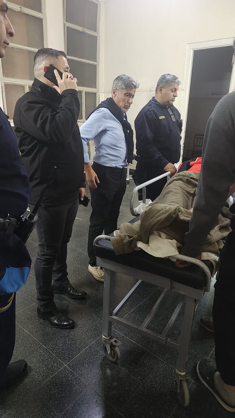 El ministro de Seguridad visitó al cabo en el hospital.