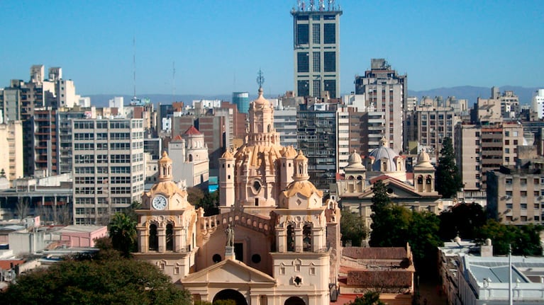 El misterio de las explosiones sorprende a los vecinos cordobeses.