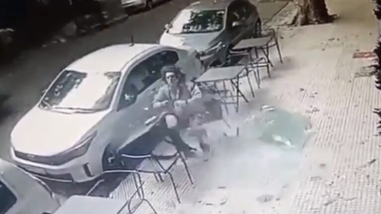 El momento del dramático impacto quedó grabado.