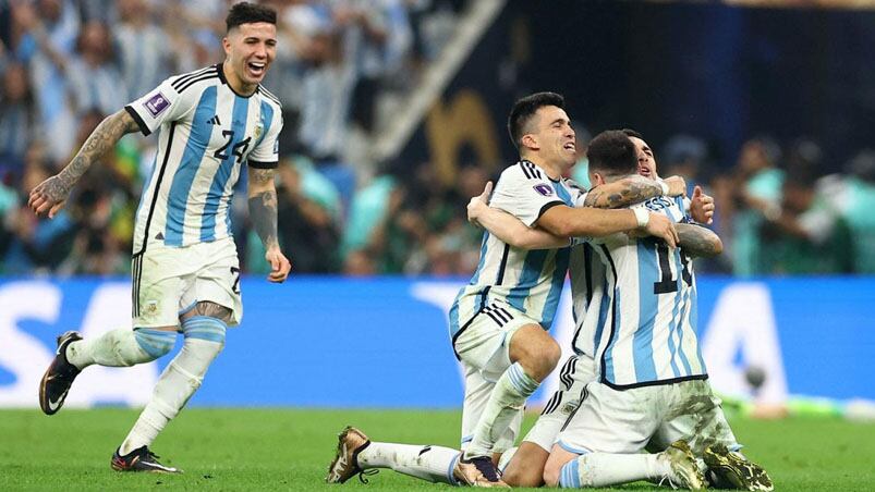 El momento del final del encuentro en el estadio de Lusail. 