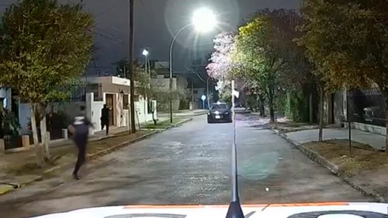 El momento en que el Audi Q5 huyó a toda velocidad.